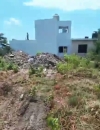 Vecinos denuncian a primaria L&aacute;zaro C&aacute;rdenas por relleno con escombros; reportan filtraciones y da&ntilde;os en 15 casas