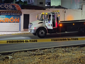 Asesinan a un hombre y levantan a conductor de gr&uacute;a en Culiac&aacute;n