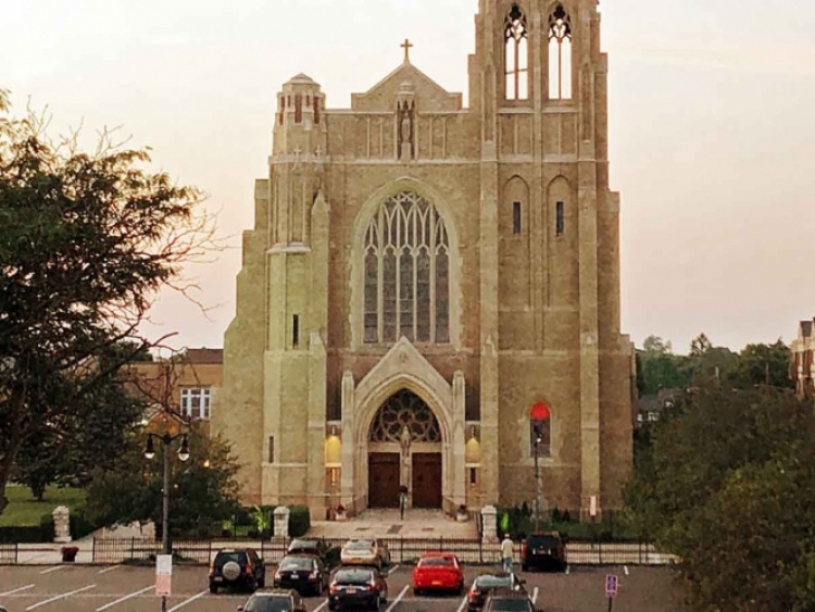 Por &#039;ola de denuncias&#039; de abuso sexual diócesis de NY se declara en quiebra