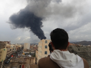 Israel bombardea Yemen y Qatar acusa a Netanyahu de sabotear negociaciones de paz