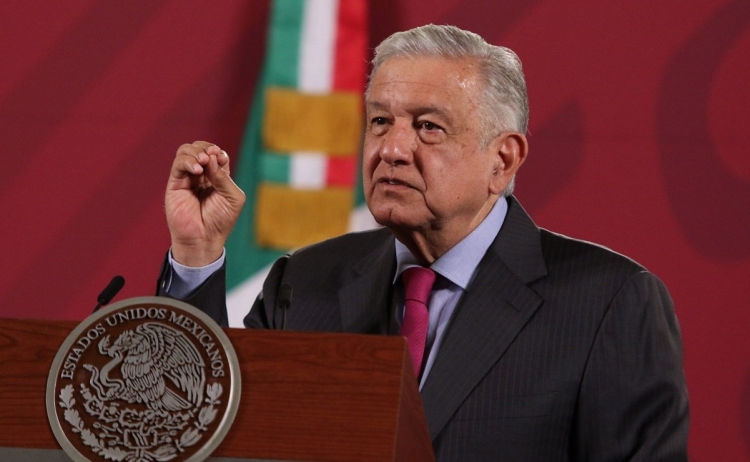 López Obrador planea vacunar a todos los maestros para regresar a clases presenciales antes de julio