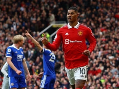 Manchester United golea y se afianza en puestos de Champions