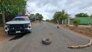 Gatilleros arrojan artefacto explosivo y 'ponchallantas' a la Guardia Nacional tras persecuci&oacute;n, en Culiacancito