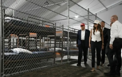 Trump inaugura el 'Alligator Alcatraz', la prisi&oacute;n migratoria rodeada de caimanes