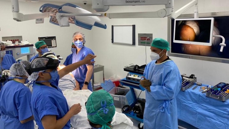México realiza la primera cirugía a distancia con tecnología holográfica