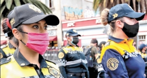 Mujeres polic&iacute;as de la CDMX denuncian casos de abuso y solicitud de favores sexuales