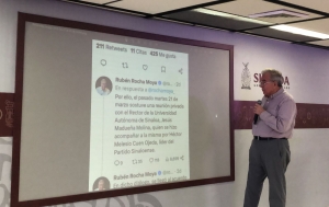 El gobernador Rub&eacute;n Rocha Moya desmiente haber influido en la decisi&oacute;n de la UAS de cancelar la manifestaci&oacute;n