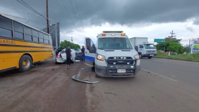 Dos heridos en choque sobre la carretera Culiacán-Eldorado