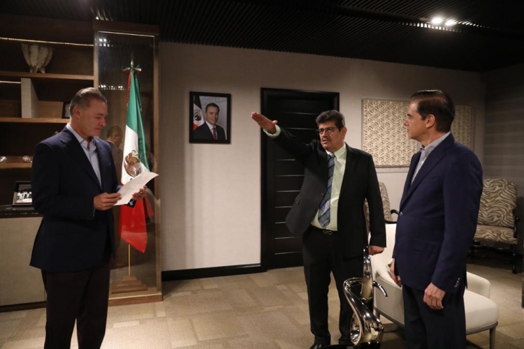 Nombra Quirino a Luis Alberto de la Vega, nuevo secretario de Finanzas; sale Ortega Carricarte