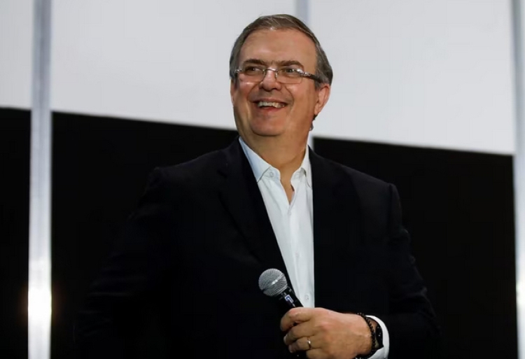 Ultim&aacute;tum de Ebrard: o se repone la consulta o se va de Morena