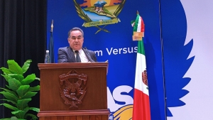 Solicitar&aacute; Jes&uacute;s Madue&ntilde;a al Consejo Universitario contender por el cargo de Rector