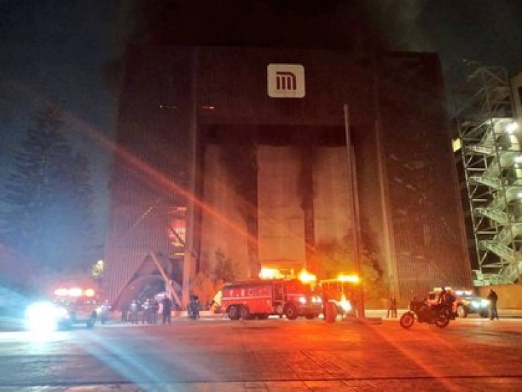 Incendio en las oficinas del metro de Ciudad de M&eacute;xico causa una muerte y deja cerradas seis l&iacute;neas