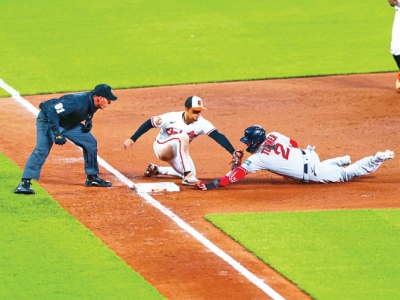 El sonorense Ram&oacute;n Ur&iacute;as aporta en el triunfo de Orioles