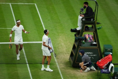 El espa&ntilde;ol Rafael Nadal se meti&oacute; a la cuarta ronda de Wimbledon