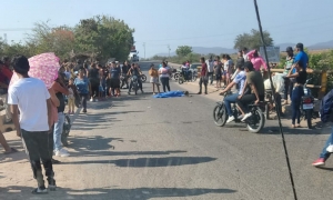 Adulto mayor muri&oacute; al ser arrollado por motociclista frente a la colonia, Benito Ju&aacute;rez