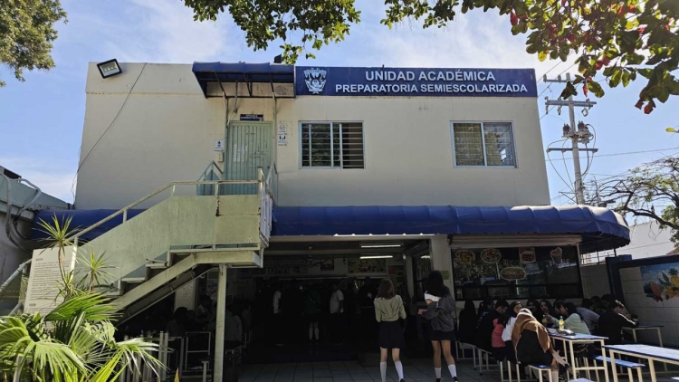 &iexcl;Con espacios disponibles! La Preparatoria Semiescolarizada de la UAS hace la invitaci&oacute;n a quienes quieran concluir su bachillerato o iniciar dicho nivel