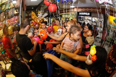 Pide Comercio evitar aglomeraciones en D&iacute;a de Halloween