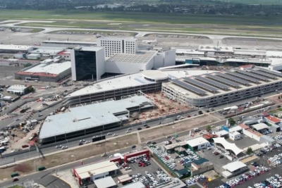 Desmienten toma de Aeropuerto en Guadalajara; VIDEO fue por psicosis de algunos pasajeros al escuchar balaceras en carretera a Chapala, tras la muerte de "El Mencho"