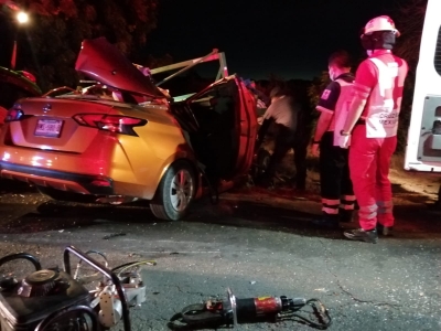 En aparatoso accidente contra un tractor murió un hombre en Navolato