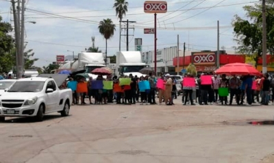 Pescadores bloquean el Parque Bonfil