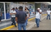 Se manifiestan pac&iacute;ficamente vendedores de playa