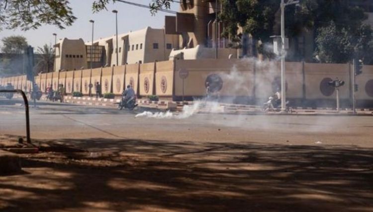 Explosión de una bomba en Burkina Faso deja 35 muertos, en África Occidental