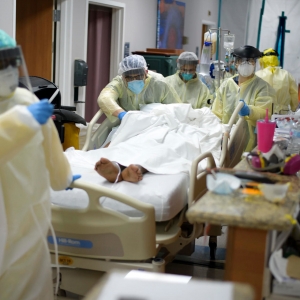 Contagios por Covid-19 tiene a los hospitales de Houston al borde del colapso