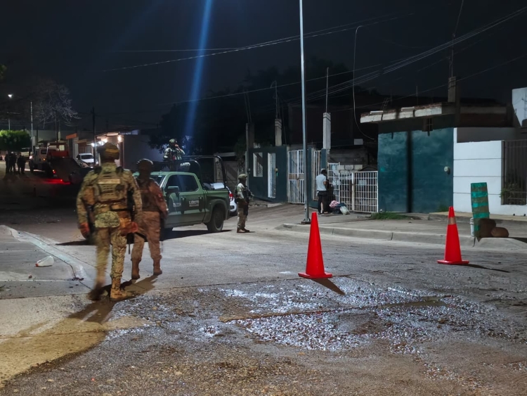 Ataque a balazos provoca persecuci&oacute;n y autoridad asegura armas y veh&iacute;culos&nbsp;