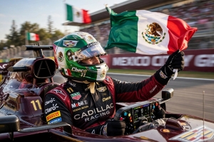 Checo P&eacute;rez regresa a Pa&iacute;ses Bajos y asegura que quiere quedarse a largo plazo en Cadillac