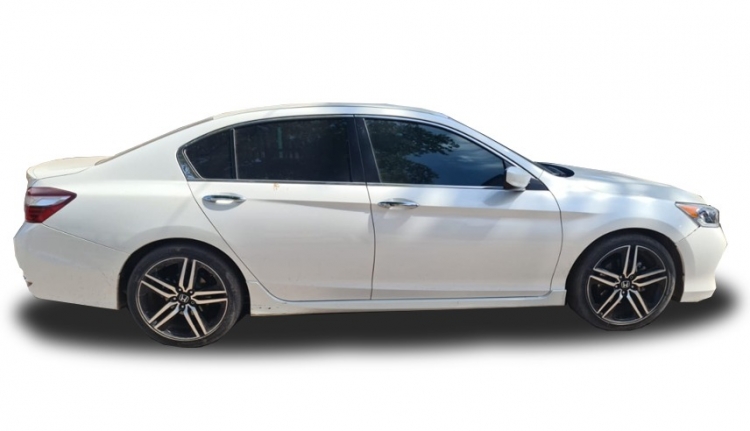 Veh&iacute;culo Honda Accord con reporte de robo es abandonado y localizado en Navolato