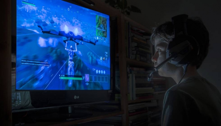 Imponen en China reconocimiento facial para impedir a menores jugar videojuegos de noche