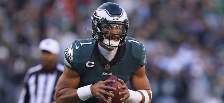 Filadelfia vuela a playoffs tras 'Gigante' actuaci&oacute;n de Hurts