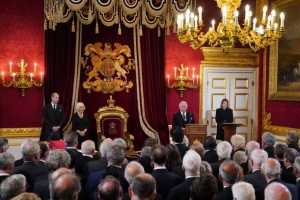 Carlos III es proclamado rey del Reino Unido
