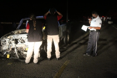 Murieron tres j&oacute;venes en accidente tipo choque; uno carbonizado en Navolato