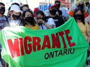 Liberan a 64 mexicanos de explotaci&oacute;n laboral en Canad&aacute;