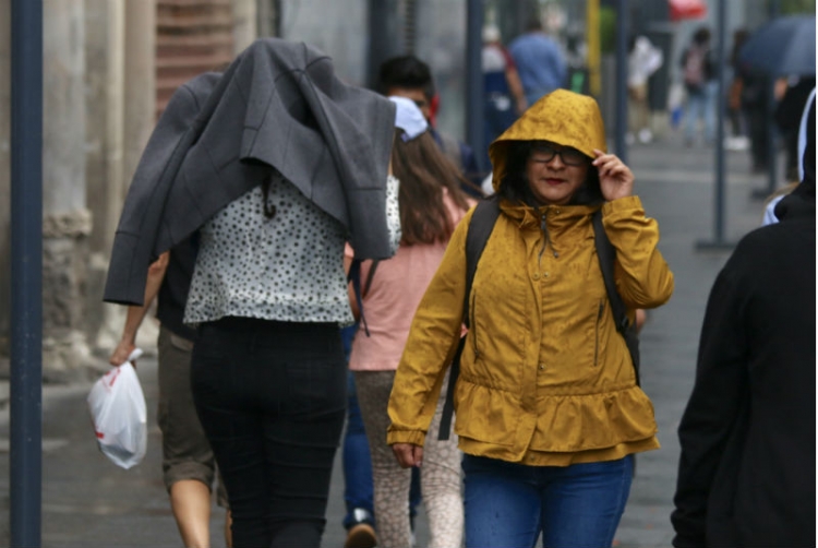 Alertan por lluvias lunes y martes en Sinaloa
