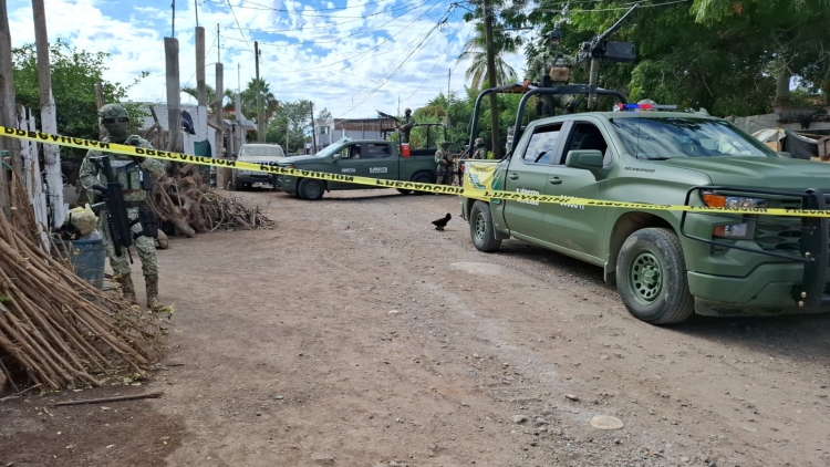 Ejecutan de varios disparos al chofer de un auto en la Colonia 21 de Marzo, en Culiac&aacute;n
