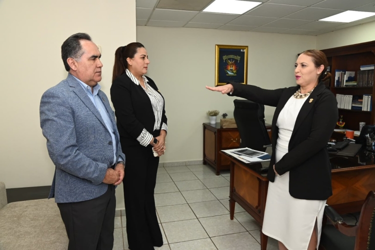 Madue&ntilde;a Molina inicia con la toma de protesta a los integrantes de su gabinete para el periodo 2025-2029 como Rector de la UAS