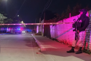 Asesinados localizan a dos hombres en un autom&oacute;vil en la colonia Infonavit Solidaridad