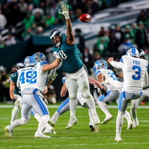 El campe&oacute;n Filadelfia le gana a Detroit 16-9 en el juego de domingo por la noche en la NFL