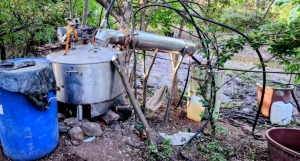 Fuerzas Federales aseguran un laboratorio para la fabricaci&oacute;n de drogas sint&eacute;ticas en Culiac&aacute;n