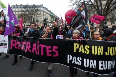 Sindicatos amenazan con &quot;paralizar&quot; Francia en marzo contra reforma de pensiones