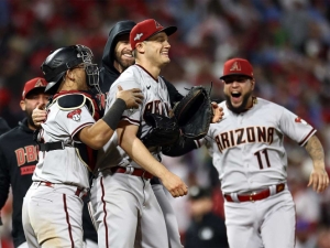 D'Backs vence a Phillies y ser&aacute; rival de los Rangers en la Serie Mundial