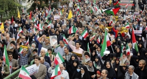 Irán advierte a Israel que tiene ‘los dedos en el gatillo’: amenaza con atacar su instalación nuclear