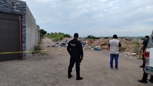 Abandonan a un hombre ejecutado en basurero clandestino, en Culiacán