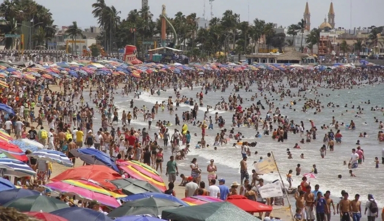Concanaco-Servytur afirma que deben seguir los 'puentes', quitarlos da&ntilde;ar&aacute; al turismo y la productividad en el pa&iacute;s