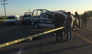 Encuentran el cuerpo de un hombre asesinado sobre la carretera Navolato-Altata