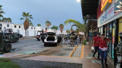 Enfrentamiento a balazos y persecuci&oacute;n deja camioneta asegurada en Valle Alto en Culiac&aacute;n