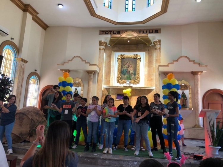 Niños aprenden y conviven en la Pascuita de la Iglesia de la Loma