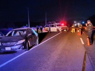 Una persona sin vida dej&oacute; enfrentamiento a balazos entre auto a auto en la sindicatura de Costa Rica